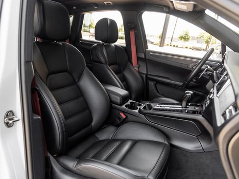 Certified 2024 Porsche Macan GTS AWD/4WD image 45