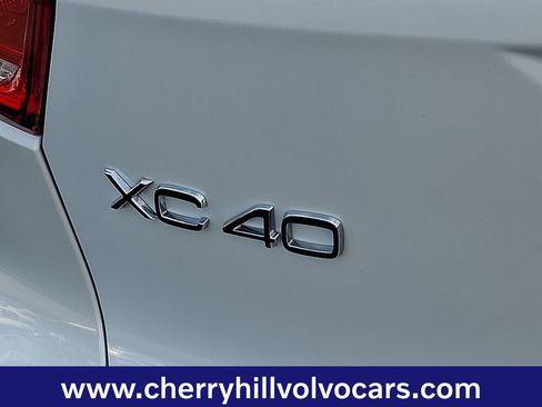 Certified 2025 Volvo XC40 B5 Core w/ Protection Package Premier image 30