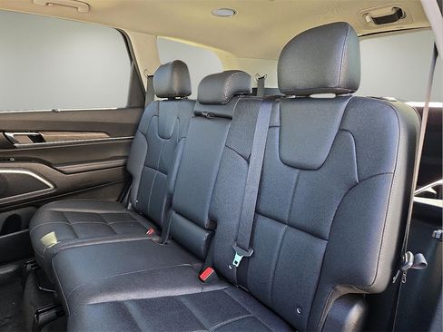 Used 2021 Kia Telluride EX image 11