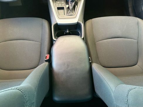 Certified 2022 Toyota RAV4 LE FWD image 16