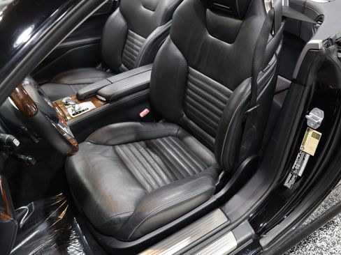 Used 2013 Mercedes-Benz SL 550 image 44