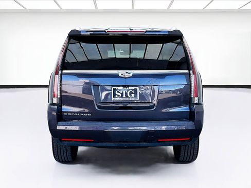Used 2018 Cadillac Escalade Premium Luxury image 5