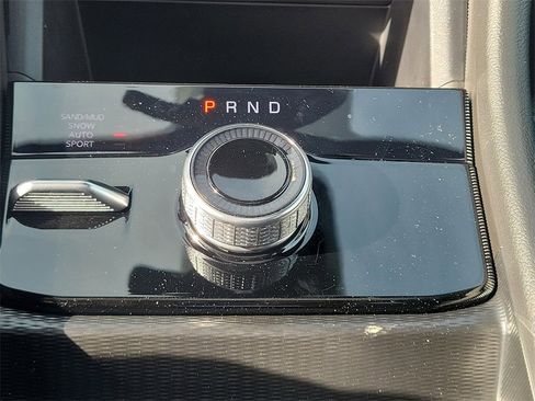 Certified 2025 Jeep Grand Cherokee Limited w/ Black Appearance Package image 28