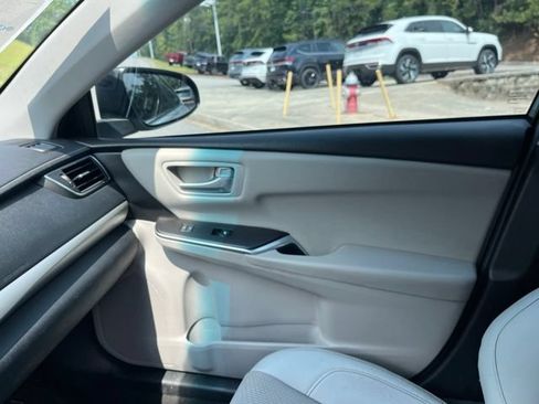 Used 2017 Toyota Camry SE FWD image 25