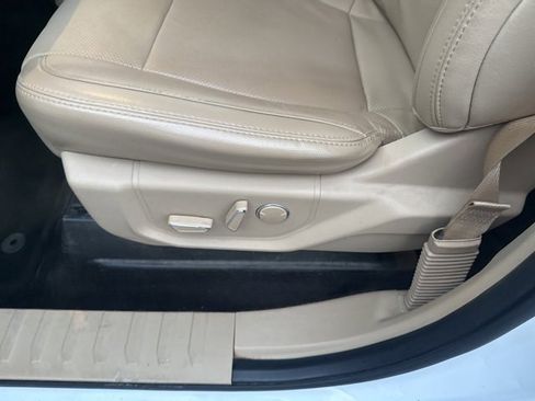 Used 2017 Ford F150 Lariat image 16