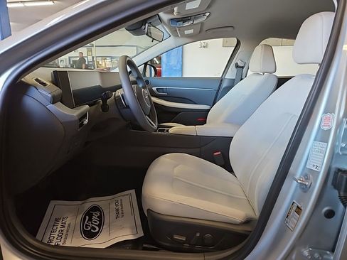 Used 2025 Hyundai Sonata SEL FWD image 17