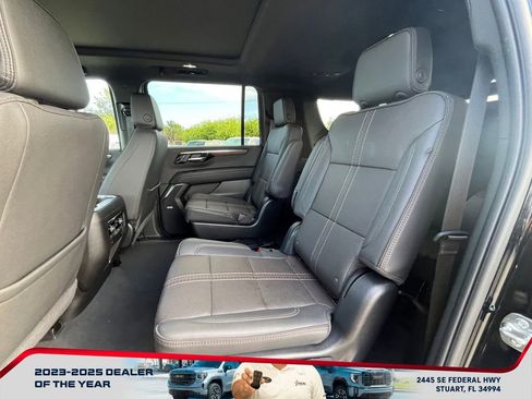 Used 2025 Chevrolet Suburban High Country w/ Sun And Tow Package RWD image 12