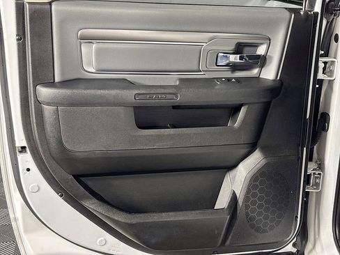 Used 2021 RAM 1500 Classic SLT AWD/4WD image 18