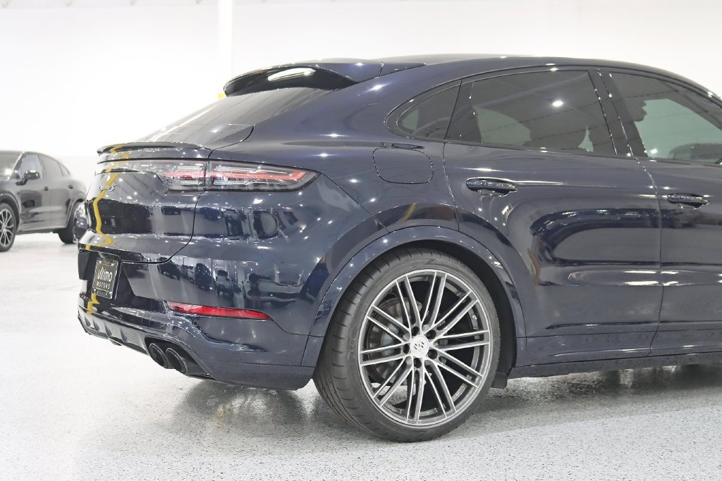 Used 2023 Porsche Cayenne S AWD/4WD image 10