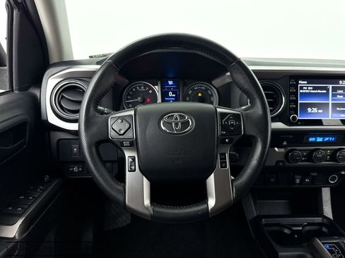Used 2021 Toyota Tacoma SR5 RWD image 3
