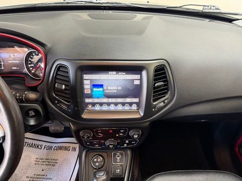 Used 2021 Jeep Compass Trailhawk w/ Sun and Sound Group AWD/4WD image 27