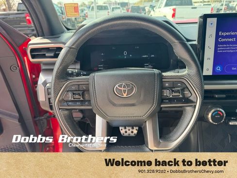 Used 2024 Toyota Tacoma TRD Sport AWD/4WD image 15