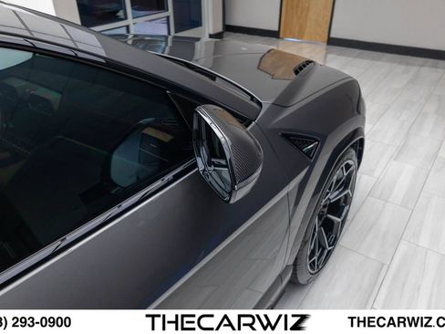 Used 2023 Lamborghini Urus Performante AWD/4WD image 38
