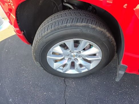 Used 2025 Chevrolet Silverado 1500 Custom image 15