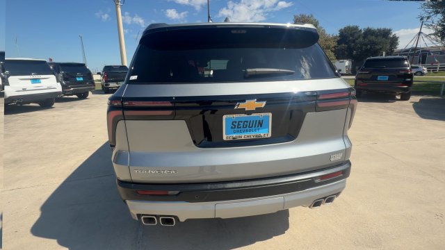 Used 2026 Chevrolet Traverse LT w/ Driver Confidence Package FWD image 7