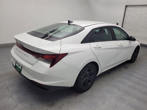 Used 2021 Hyundai Elantra SEL image 10
