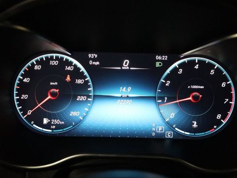 Used 2020 Mercedes-Benz GLC 300 4MATIC image 18