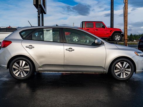 Used 2013 Kia Forte EX image 6