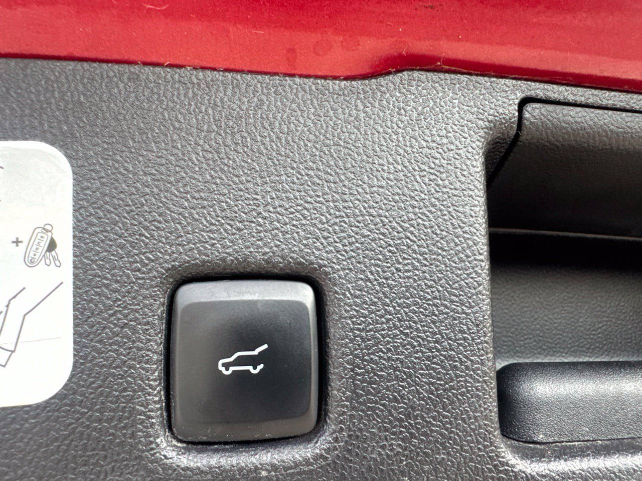 Used 2020 Ford Escape SEL FWD image 36