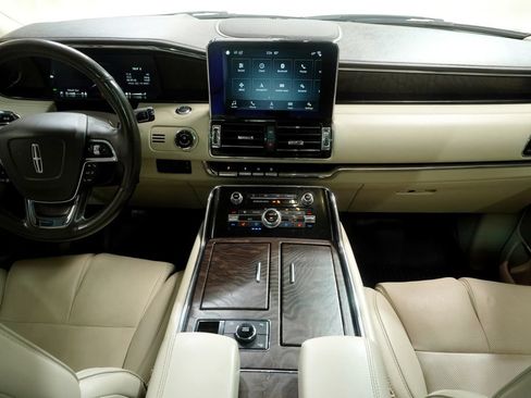 Used 2019 Lincoln Navigator L Reserve AWD/4WD image 27