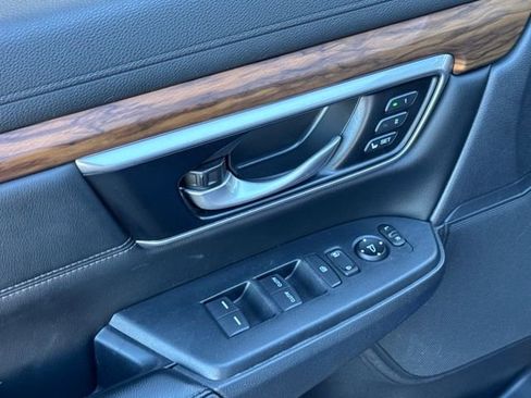 Used 2022 Honda CR-V Touring image 5