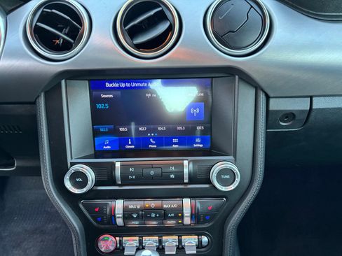 Used 2022 Ford Mustang Premium image 23