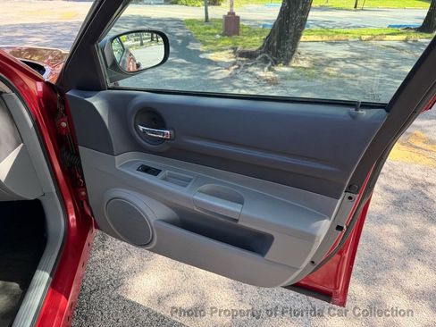 Used 2005 Dodge Magnum SE RWD image 66