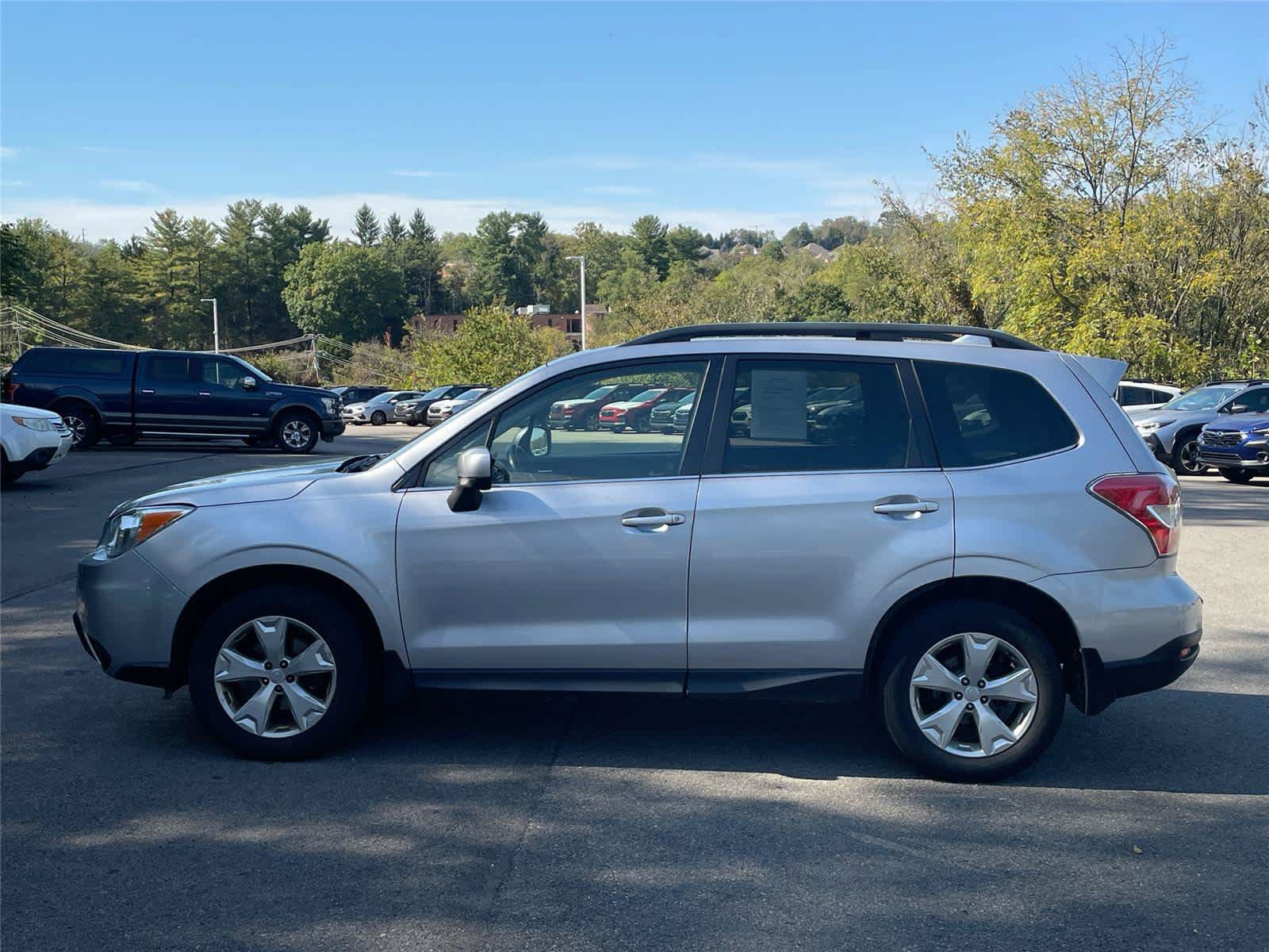Used 2016 Subaru Forester 2.5i Limited AWD/4WD image 2