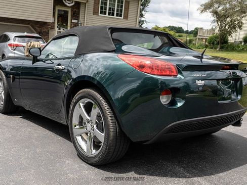 Used 2007 Pontiac Solstice Convertible w/ Premium Package RWD image 16