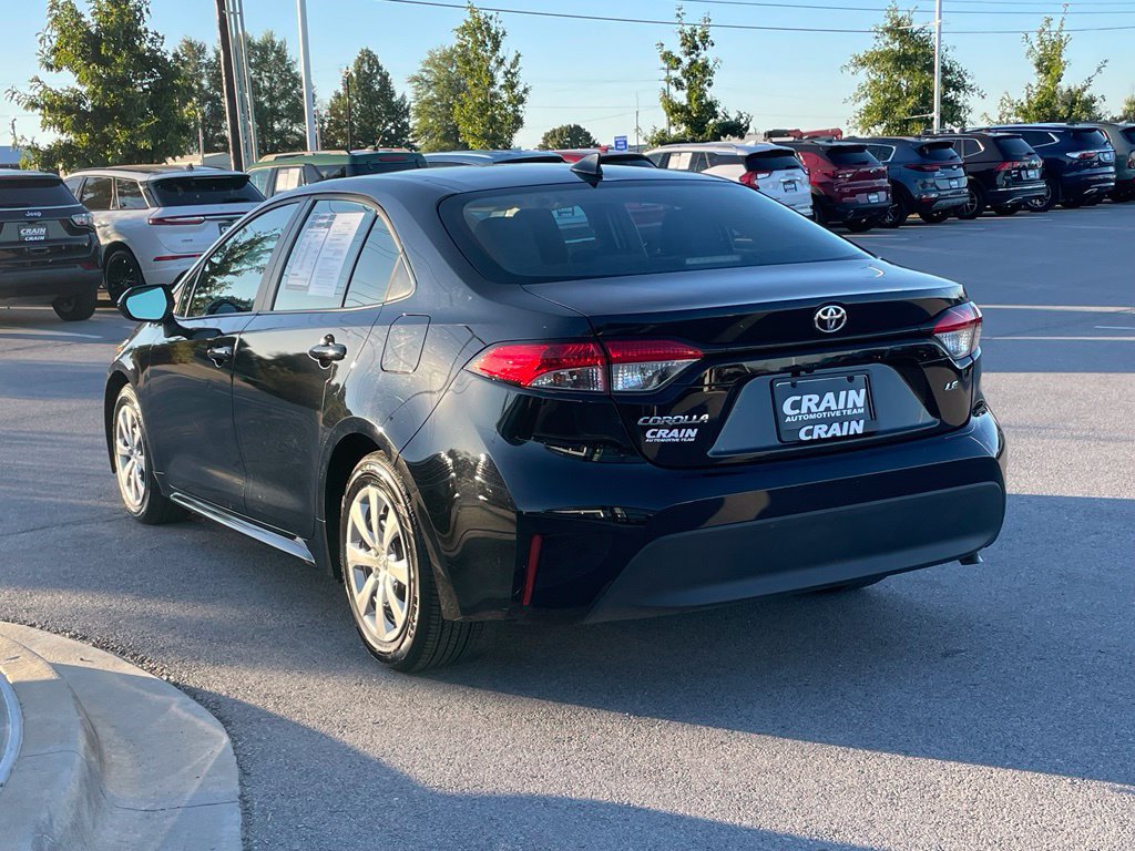 Used 2025 Toyota Corolla LE FWD image 5