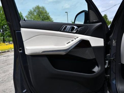 Used 2021 BMW X5 xDrive40i w/ Premium Package AWD/4WD image 10