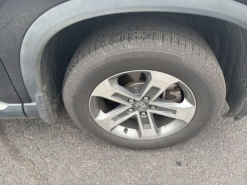 Used 2023 Honda Pilot EX-L image 11