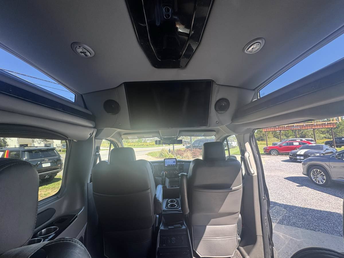 Used 2021 Ford Transit 150 Low Roof AWD w/ Exterior Upgrade Package image 11
