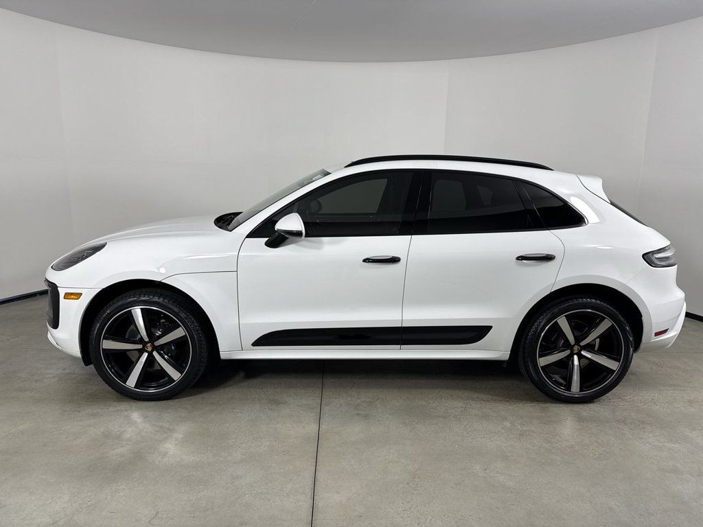 Used 2023 Porsche Macan S AWD/4WD image 2