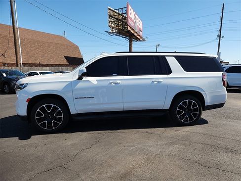 Used 2021 Chevrolet Suburban RST w/ Luxury Package image 2