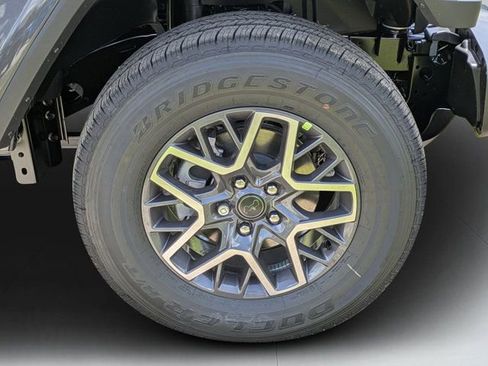 New 2025 Jeep Wrangler Unlimited Sahara AWD/4WD image 9