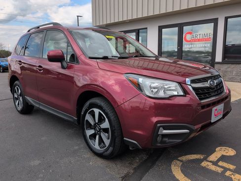 Used 2017 Subaru Forester 2.5i Premium AWD/4WD image 2