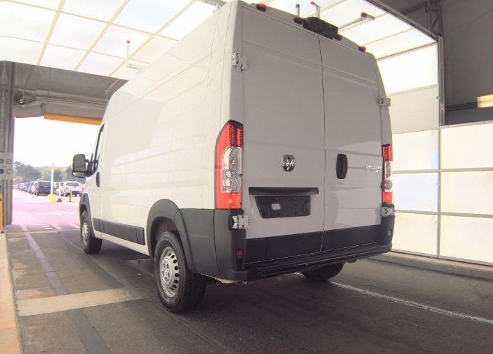 Used 2024 RAM ProMaster 2500 w/ Convenience Group FWD image 3