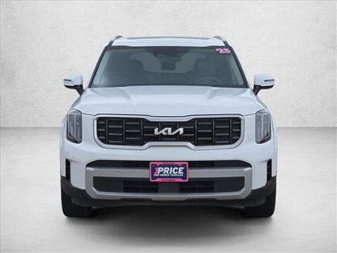 Used 2025 Kia Telluride S FWD image 2