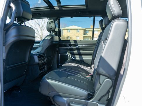 Used 2022 Jeep Wagoneer Series I w/ Convenience Group I image 32