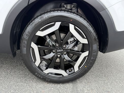 Used 2023 Kia Telluride S AWD/4WD image 11