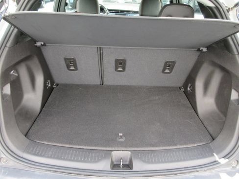 Certified 2023 Chevrolet Bolt EUV LT w/ Convenience Package FWD image 10