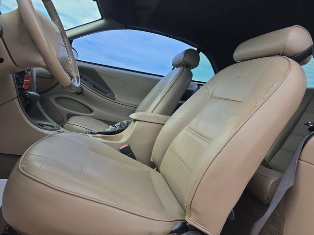 Used 2004 Ford Mustang Convertible RWD image 18