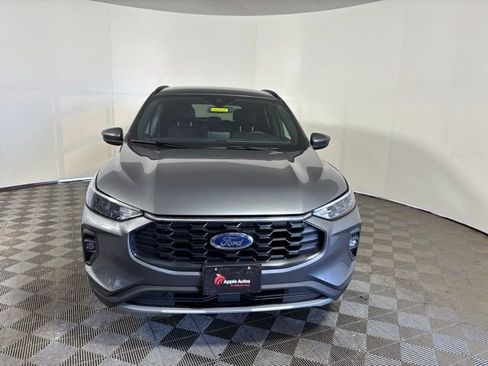Used 2025 Ford Escape ST-Line Select AWD/4WD image 2