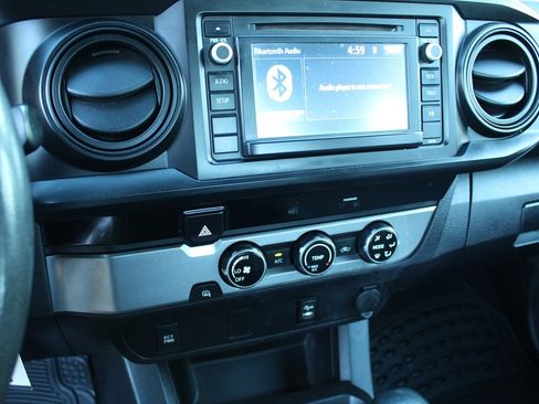 Used 2016 Toyota Tacoma 2WD Access Cab image 25