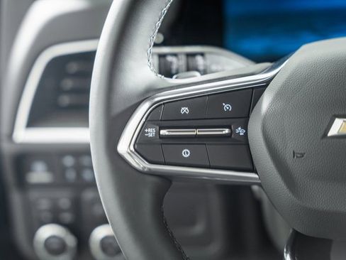 New 2026 Chevrolet Suburban Premier image 33