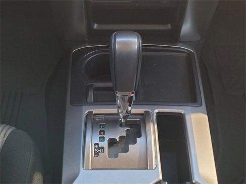 Used 2022 Toyota 4Runner SR5 image 16