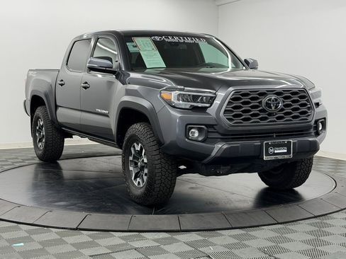 Used 2022 Toyota Tacoma TRD Off-Road w/ Technology Package RWD image 8