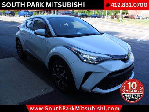 Used 2021 Toyota C-HR XLE FWD image 5