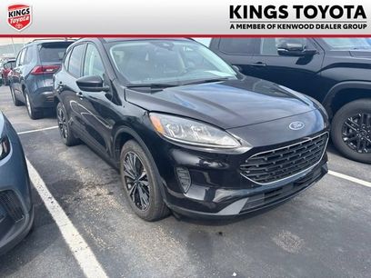 Used 2022 Ford Escape SE w/ SE Sport Appearance Package